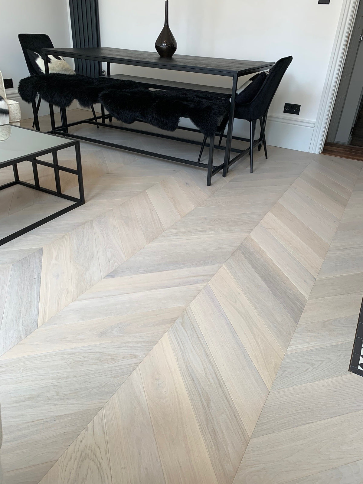 AR8458 Ashton &amp; Rose Dalton Chevron Free Sample (Cappuccino Oak)